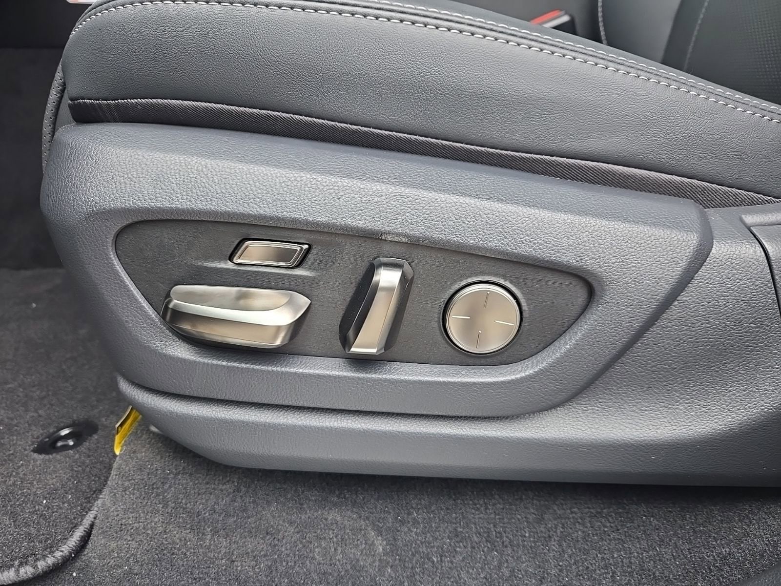 2026 Lexus LX 700h Luxury - Photo 22