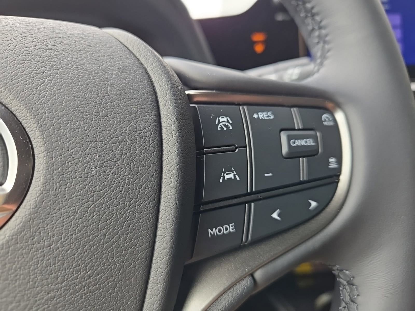 2026 Lexus UX Hybrid 300h F Sport Design - Photo 40
