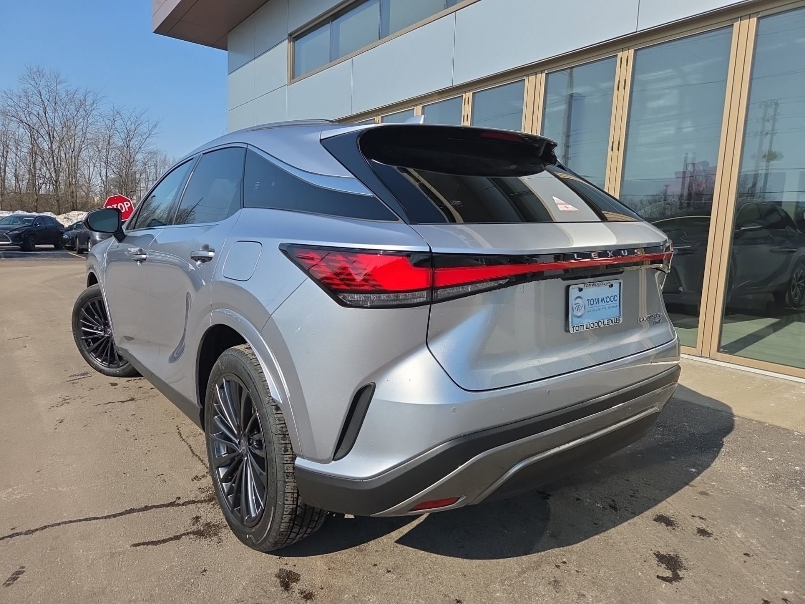 2026 Lexus RX 450h+ Premium - Photo 7