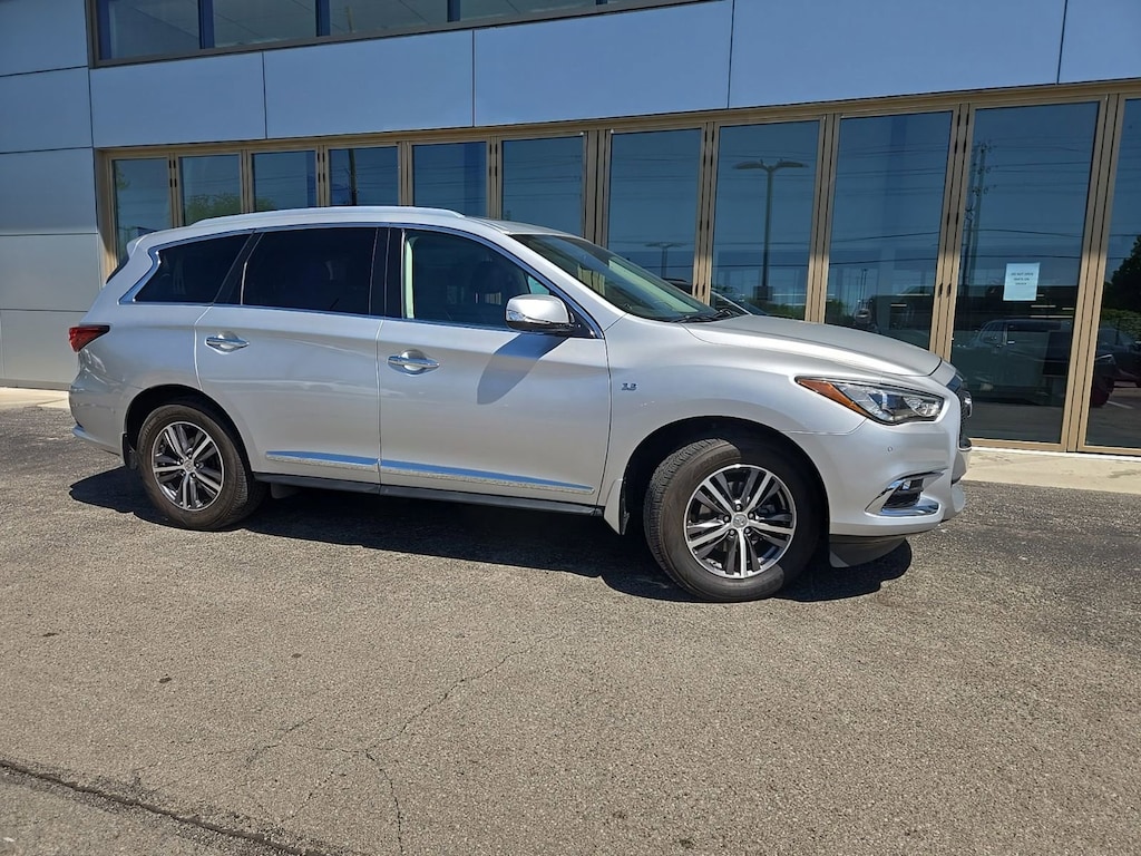 Used 2017 INFINITI QX60 Base SUV