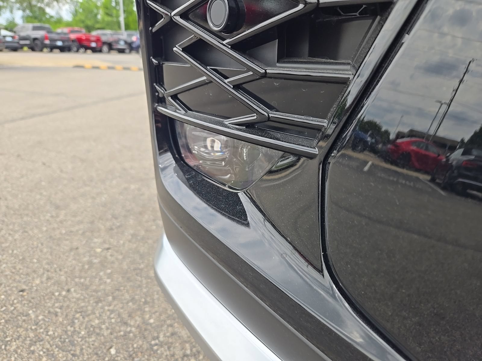 2026 Lexus LX 600 F-Sport - Photo 6