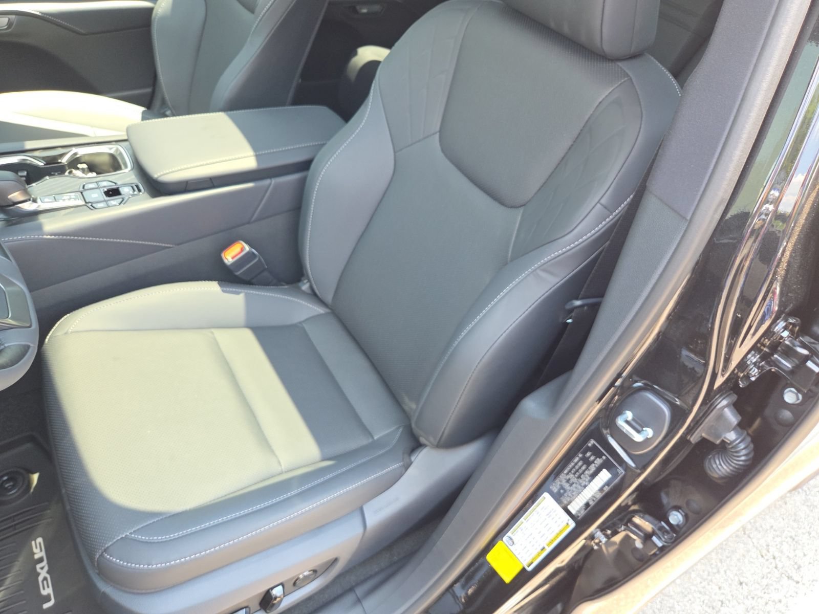 2026 Lexus RX 350 Premium - Photo 16