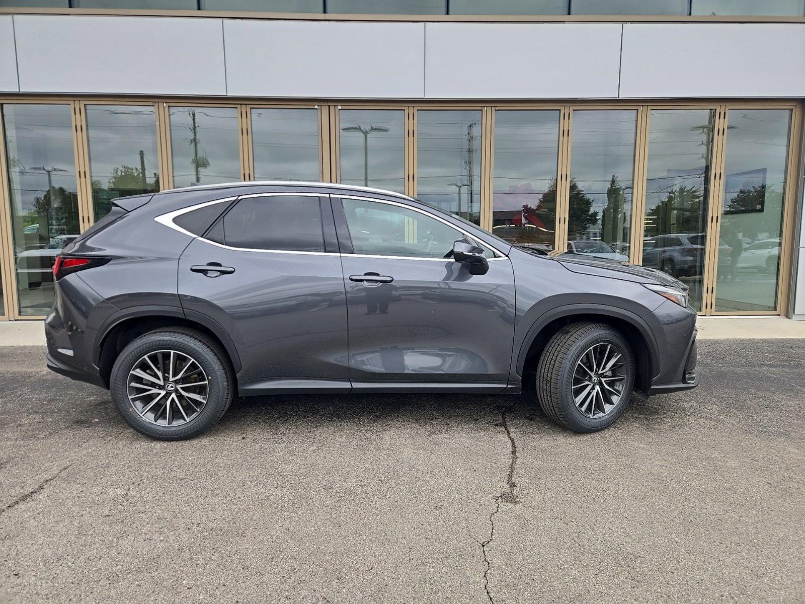 2024 Lexus NX Hybrid