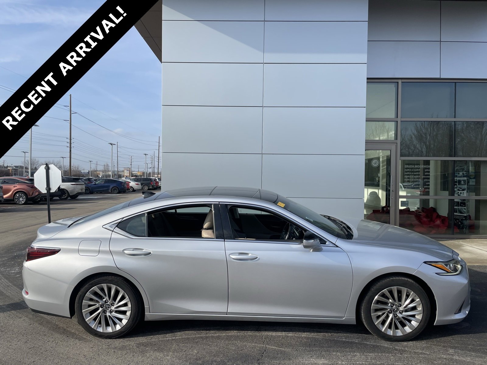 2019 Lexus ES 350 Luxury's photo