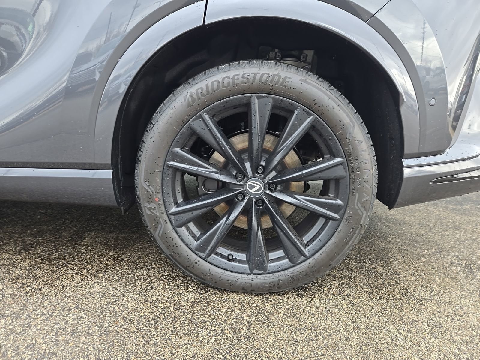 2026 Lexus RX 500h F-Sport - Photo 17