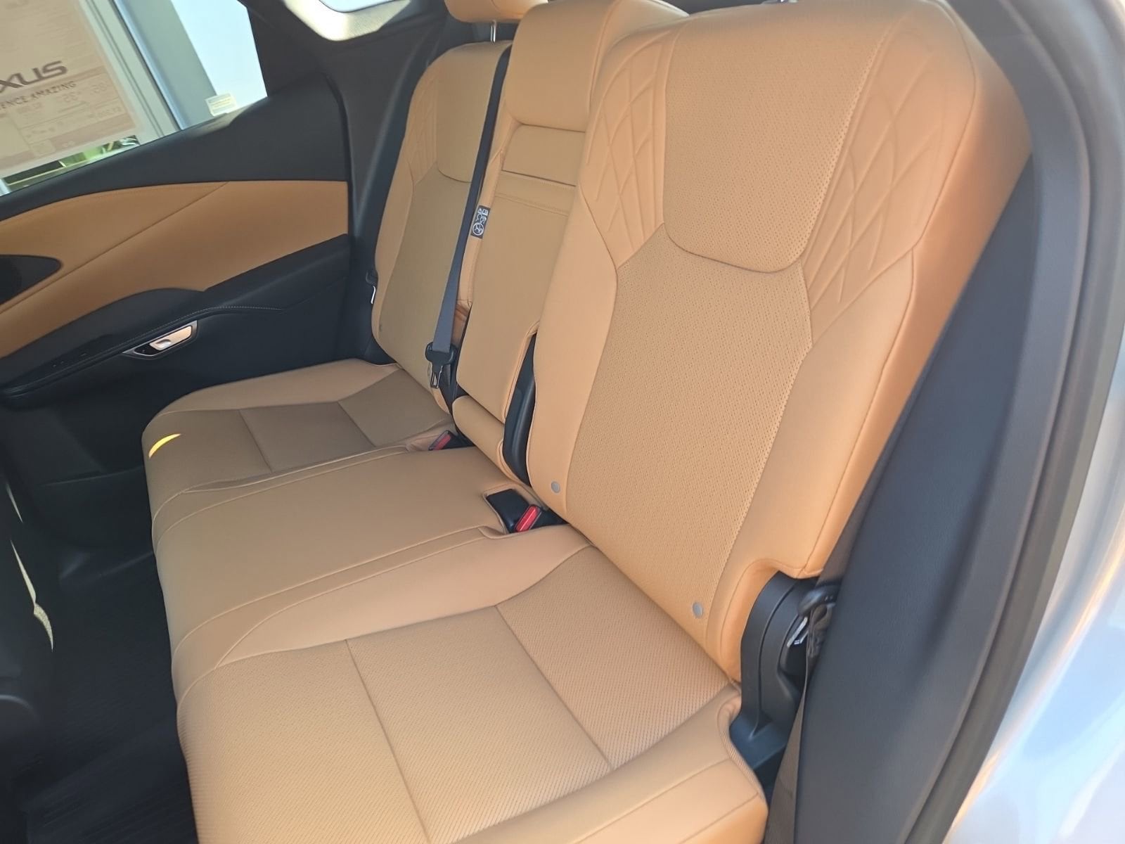 2026 Lexus RX 450h+ Premium - Photo 23