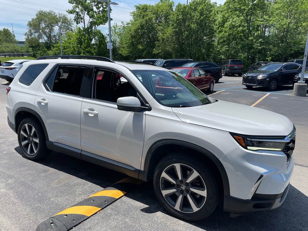 Used 2023 Honda Pilot Elite SUV