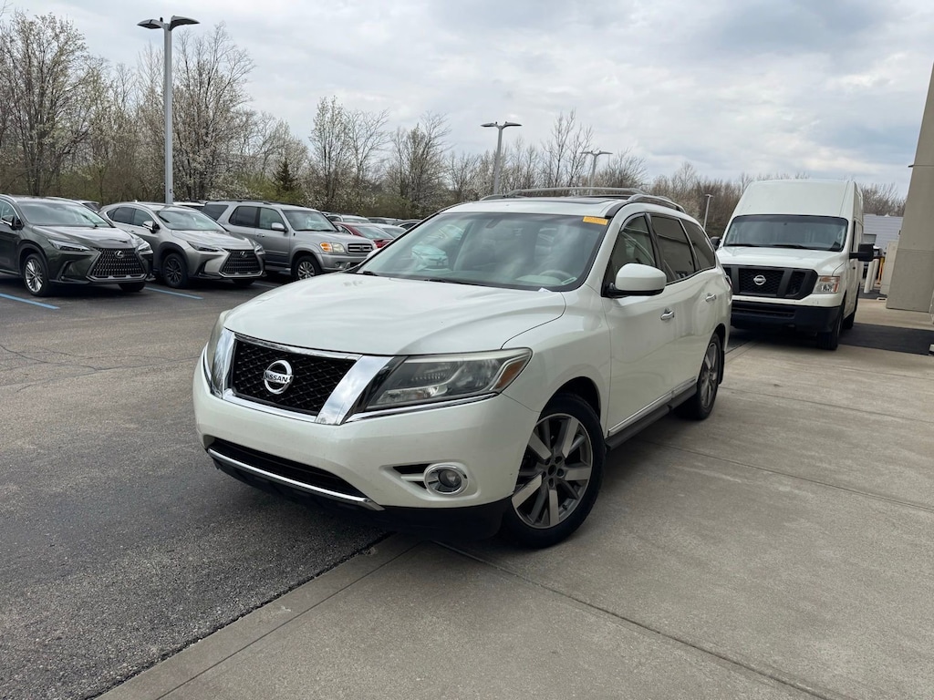 Used 2015 Nissan Pathfinder Platinum SUV