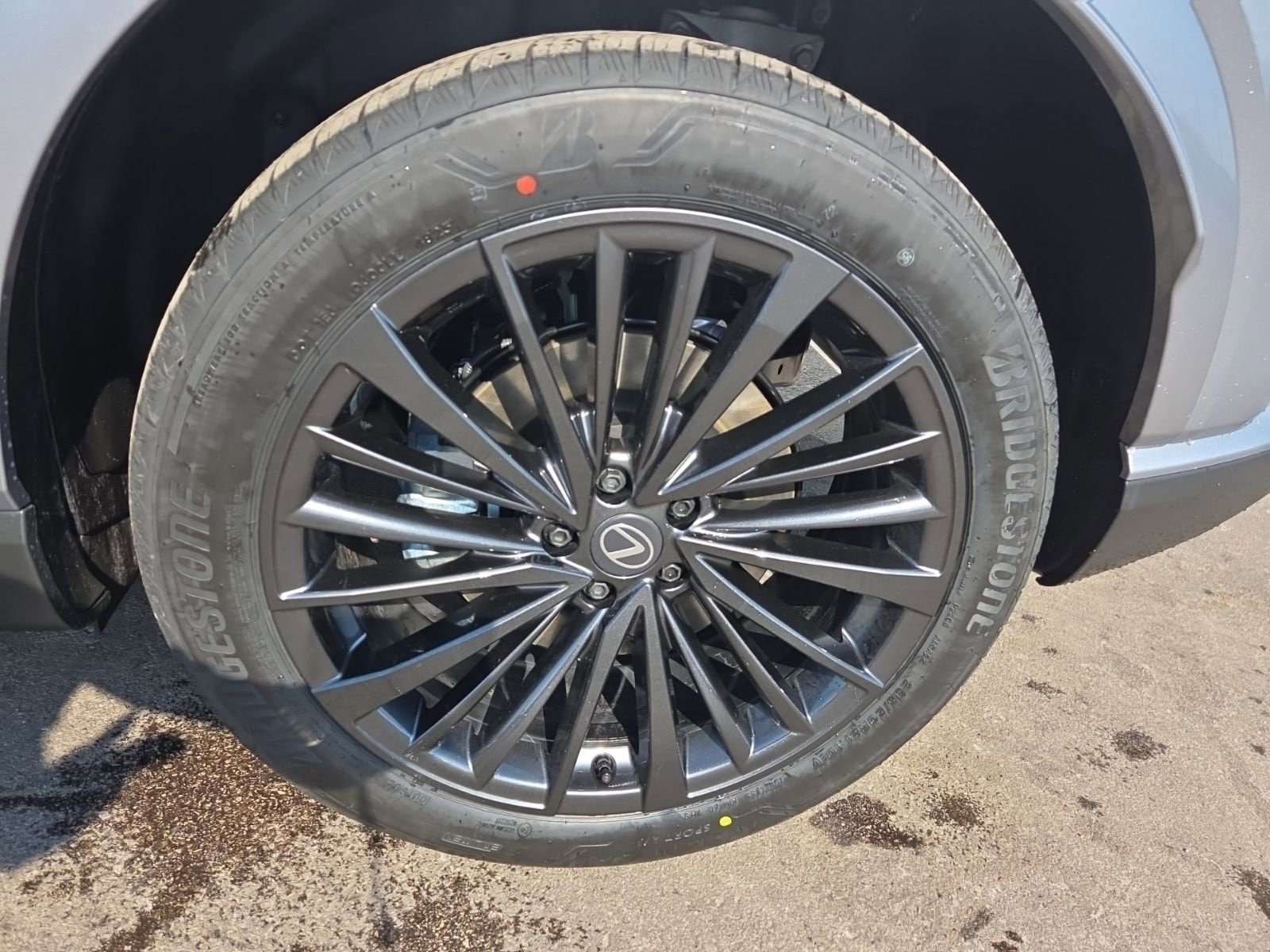 2026 Lexus RX 450h+ Premium - Photo 12