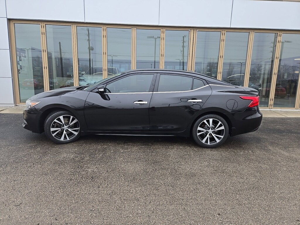 Used 2017 Nissan Maxima 3.5 SV Sedan