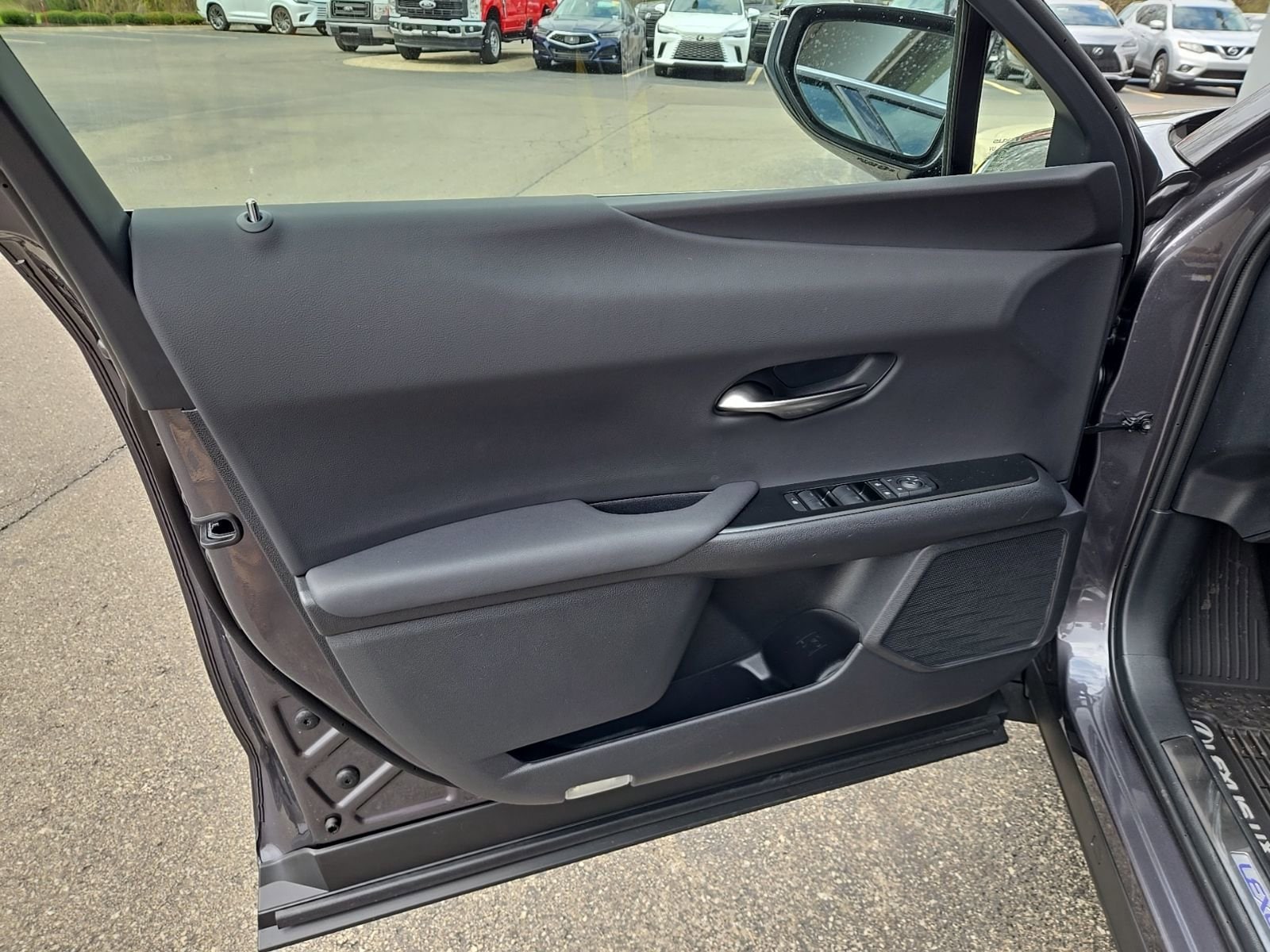 2026 Lexus UX Hybrid 300h F Sport Design - Photo 25