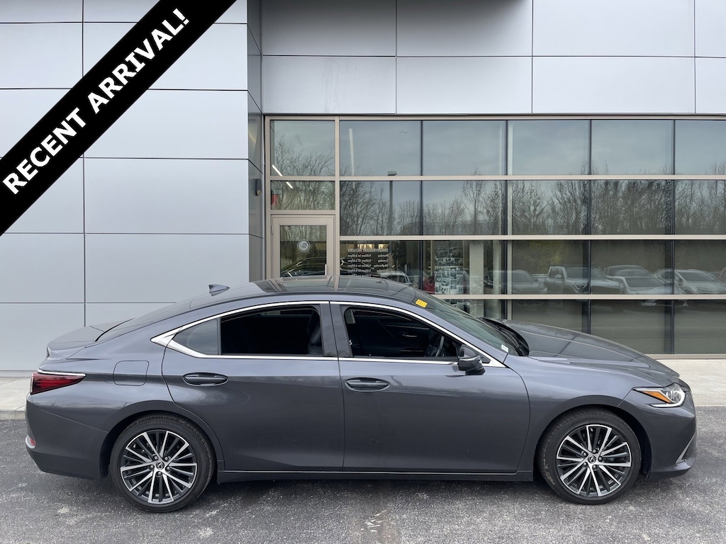 Used 2025 Lexus ES 350 Sedan