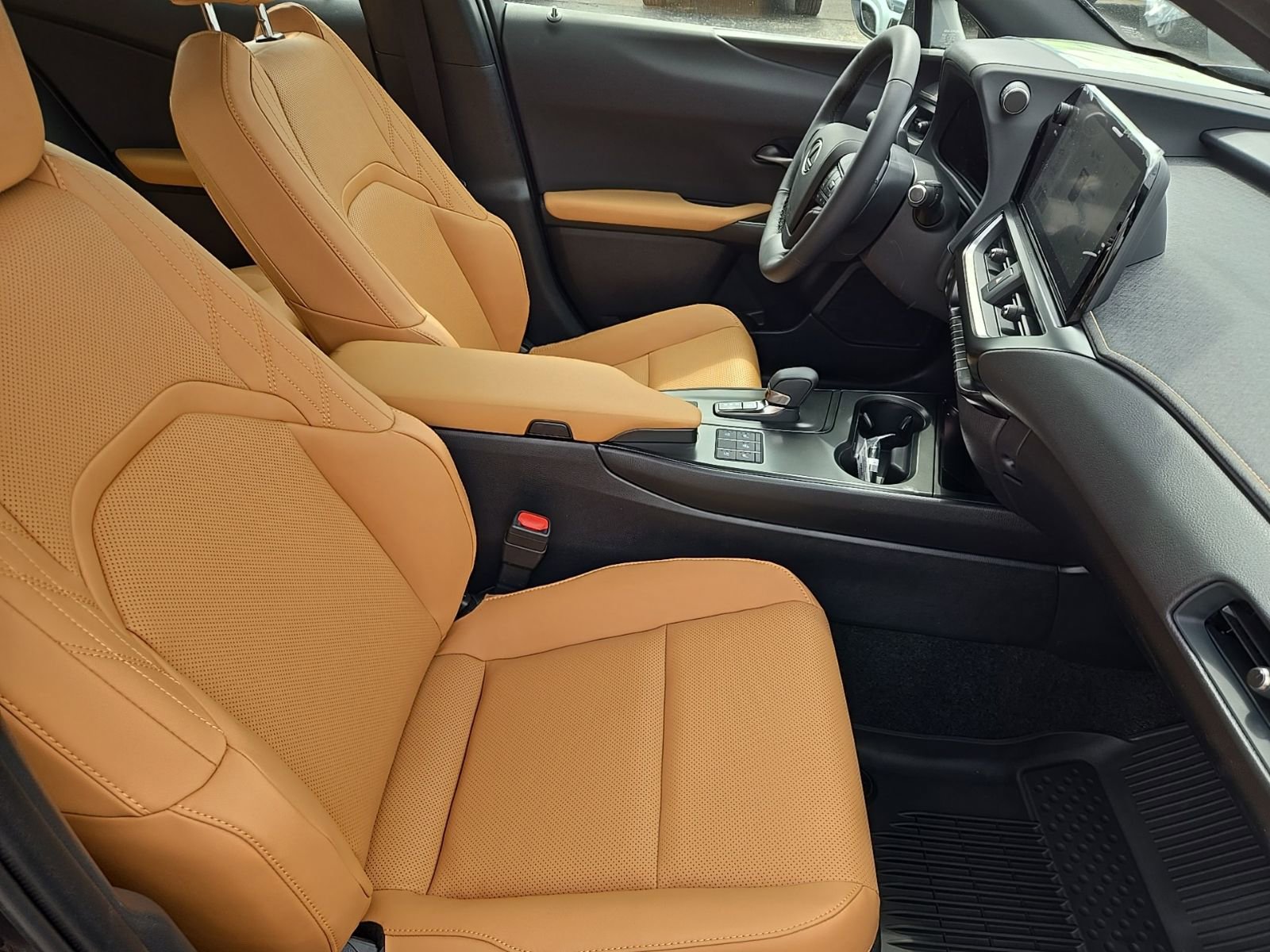 2026 Lexus UX Hybrid 300h Premium - Photo 24