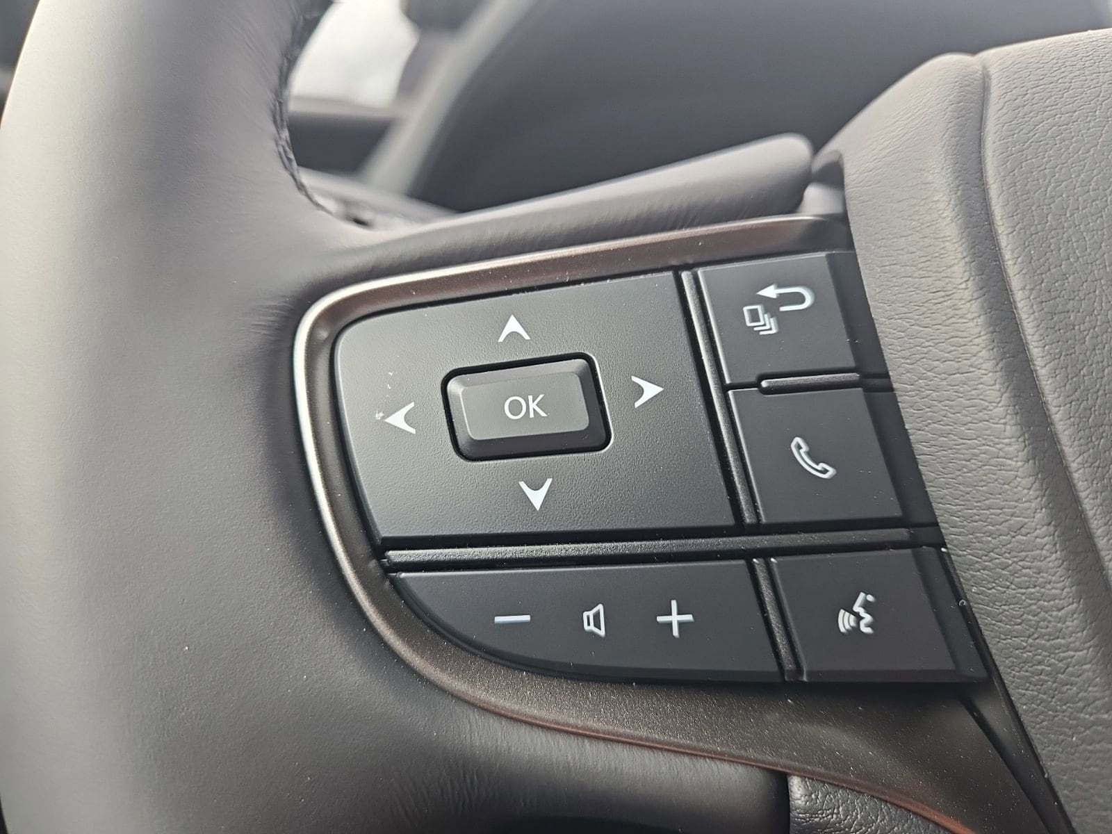 2026 Lexus UX Hybrid 300h F Sport Design - Photo 37