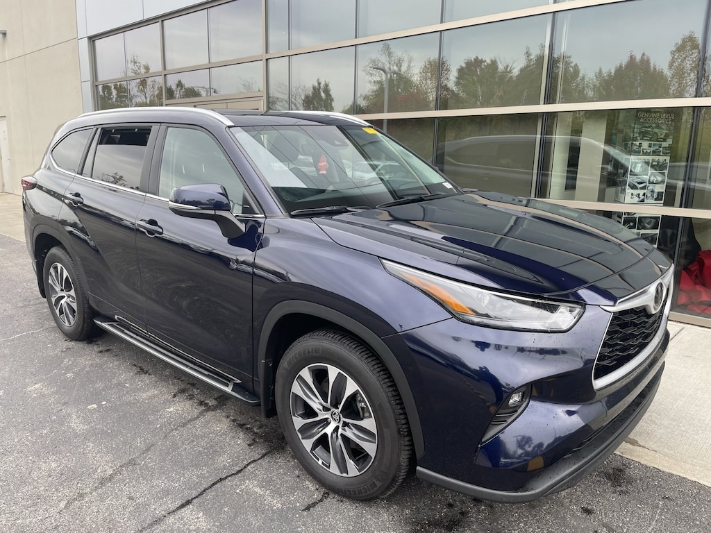 Used 2024 Toyota Highlander XLE SUV