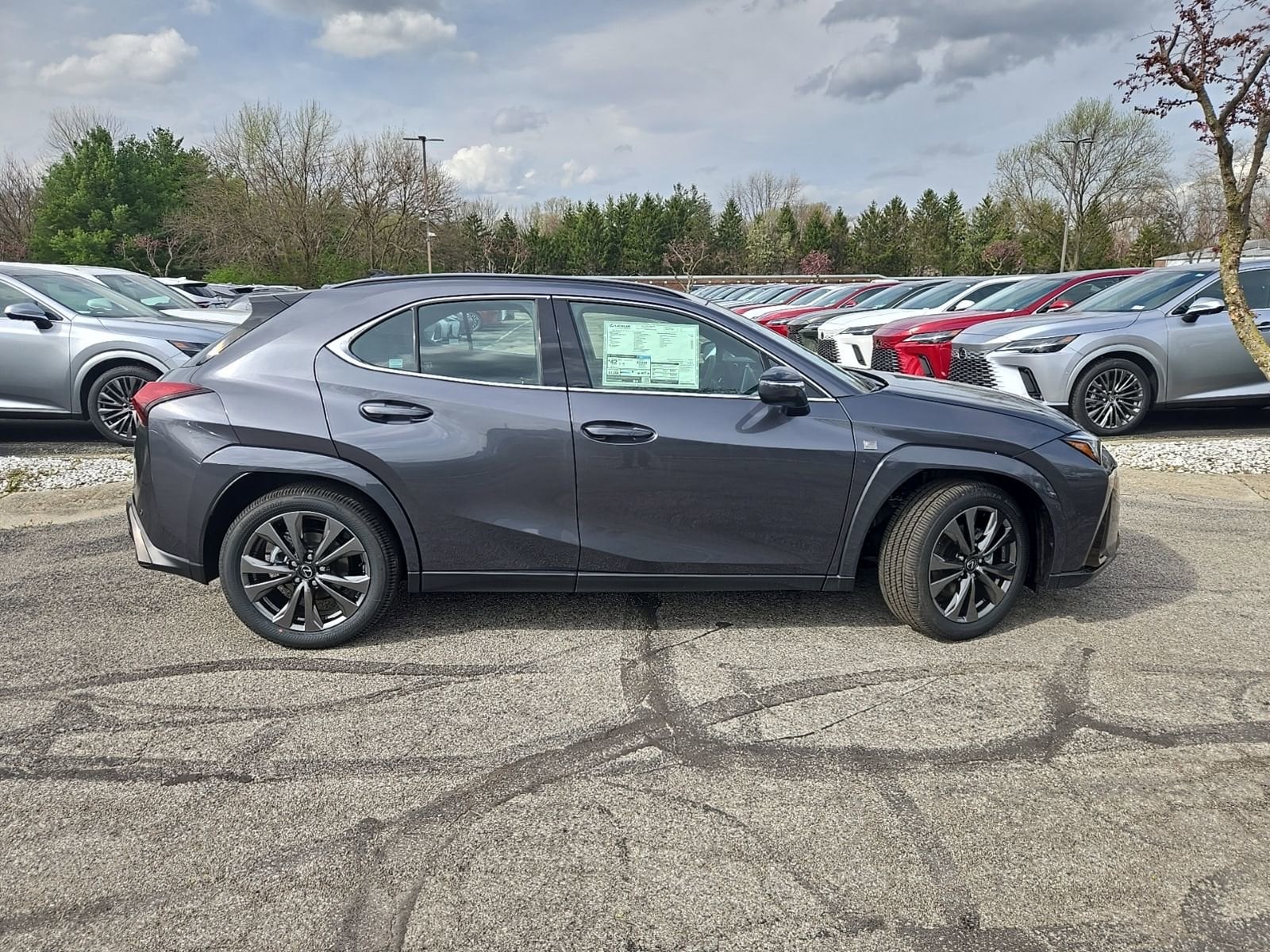 2026 Lexus UX Hybrid 300h F Sport Design - Photo 8