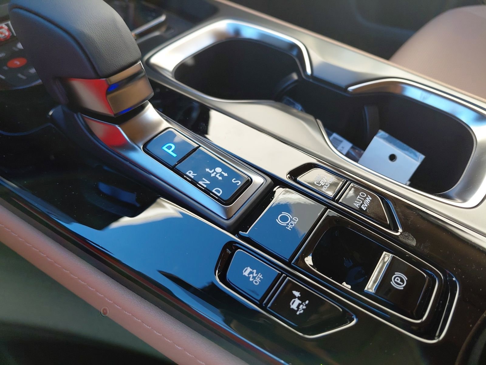 2026 Lexus NX 450h+ Premium - Photo 37