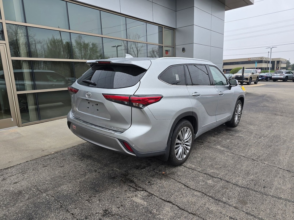Used 2022 Toyota Highlander Platinum SUV