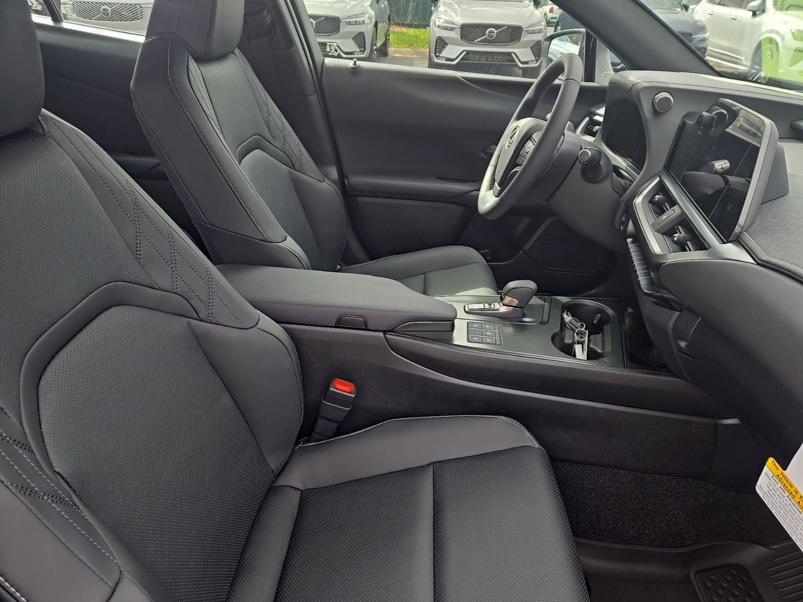 2026 Lexus UX Hybrid 300h F Sport Design - Photo 24