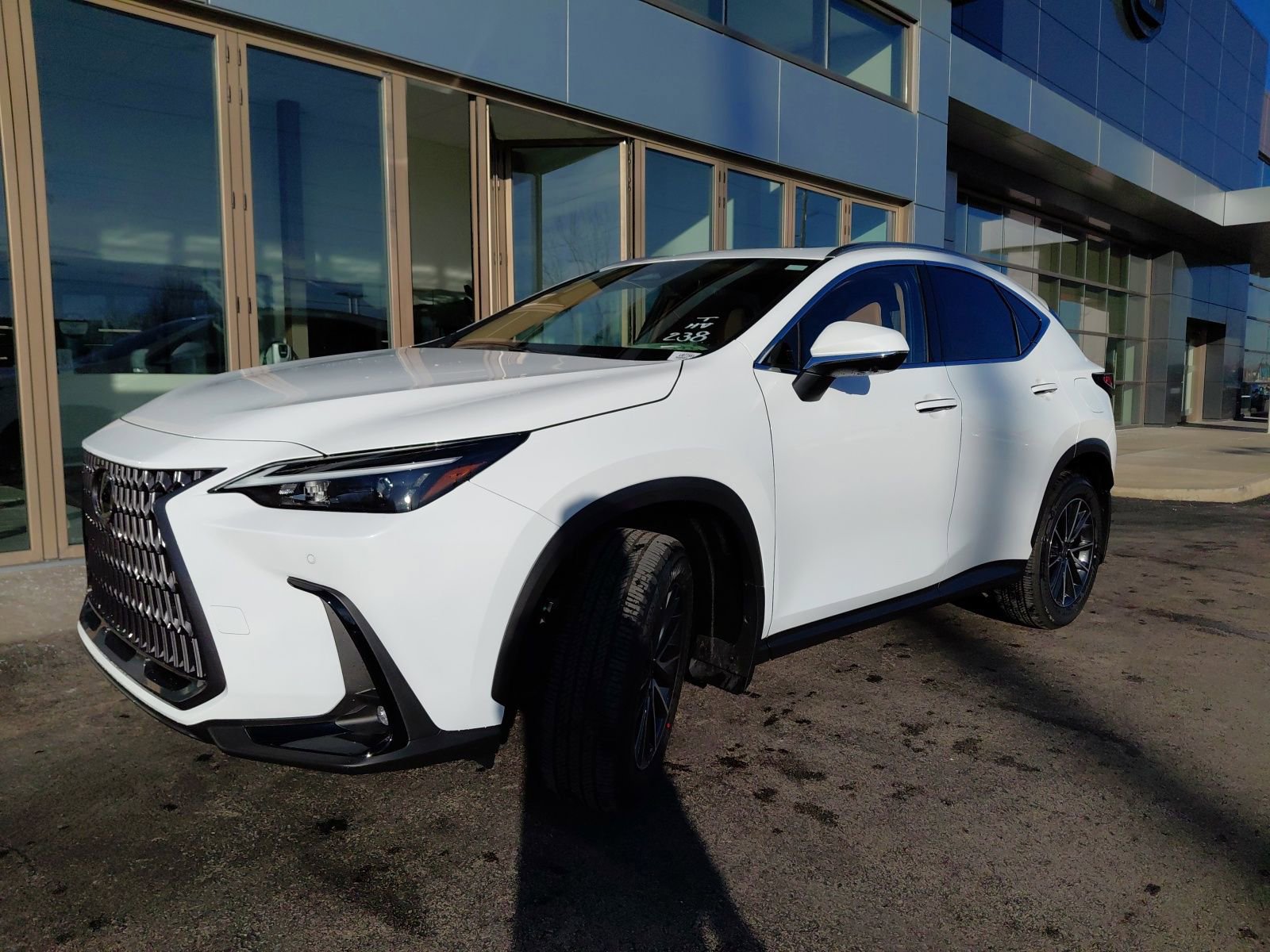 2026 Lexus NX 450h+ Premium - Photo 8