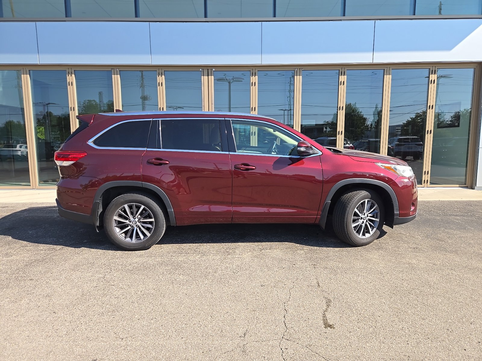 2017 Toyota Highlander XLE SUV