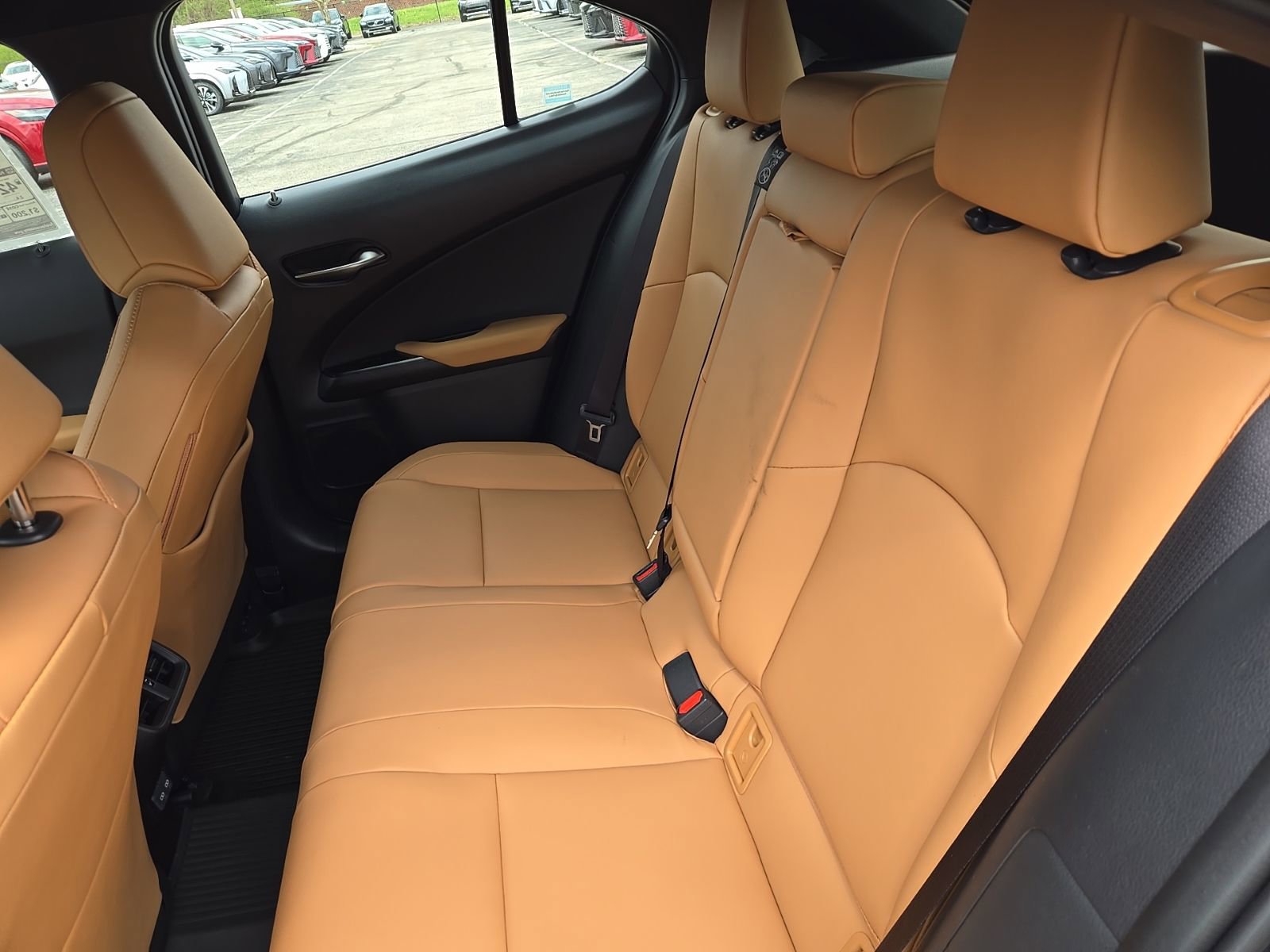 2026 Lexus UX Hybrid 300h Premium - Photo 30
