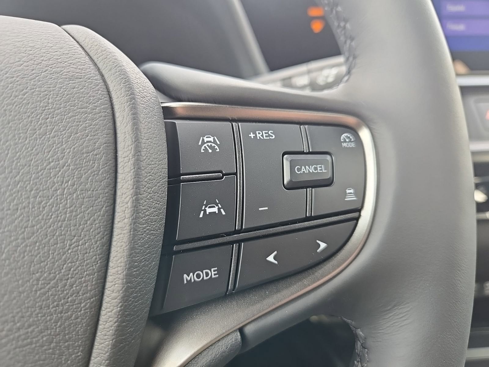2026 Lexus UX Hybrid 300h F Sport Design - Photo 37