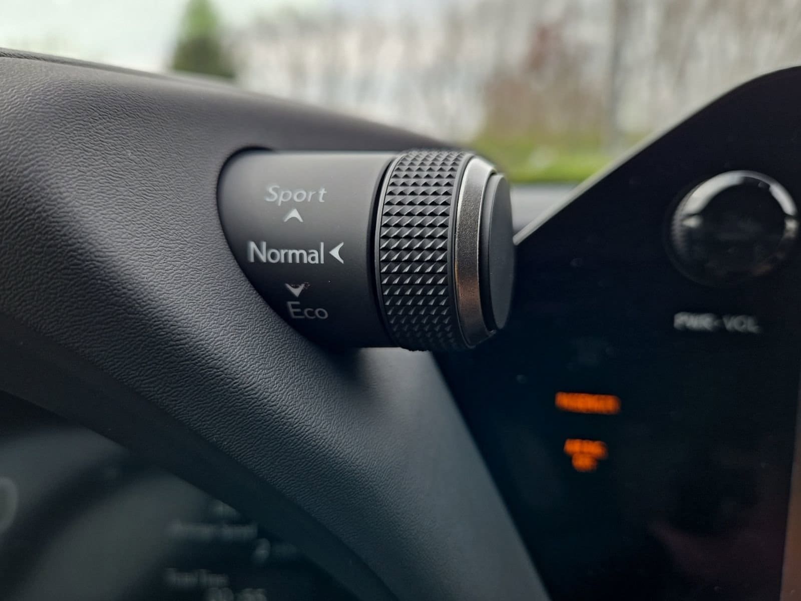 2026 Lexus UX Hybrid 300h Premium - Photo 42