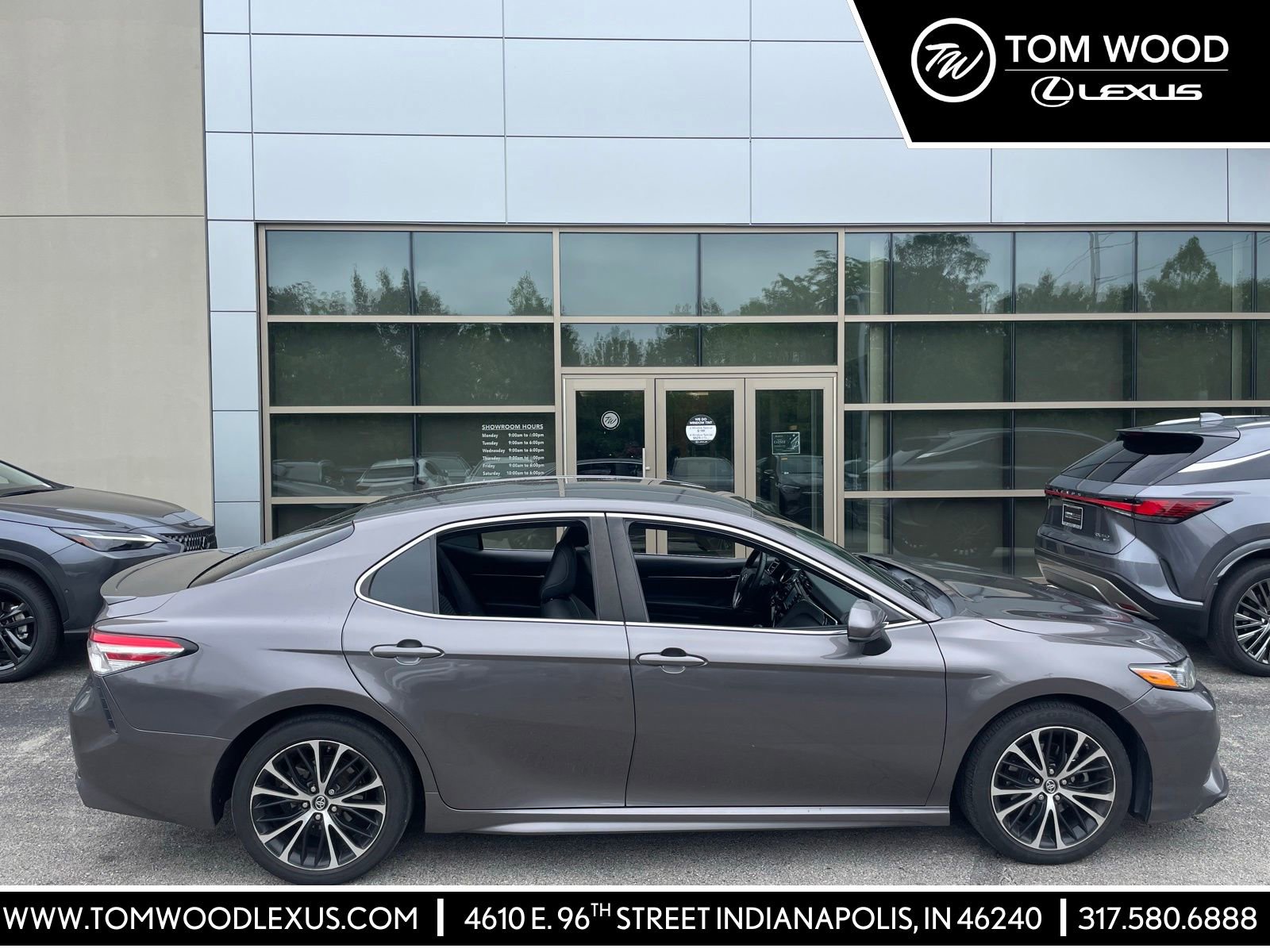 2018 Toyota Camry 2.5 Auto SE's photo