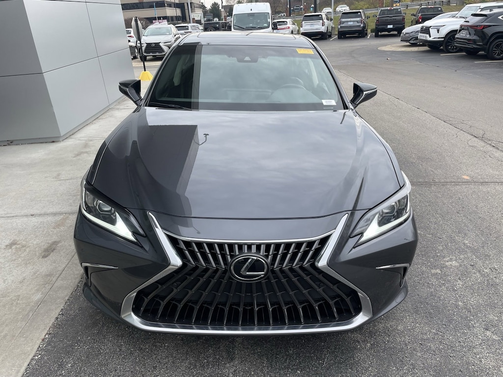 Used 2025 Lexus ES 350 Sedan