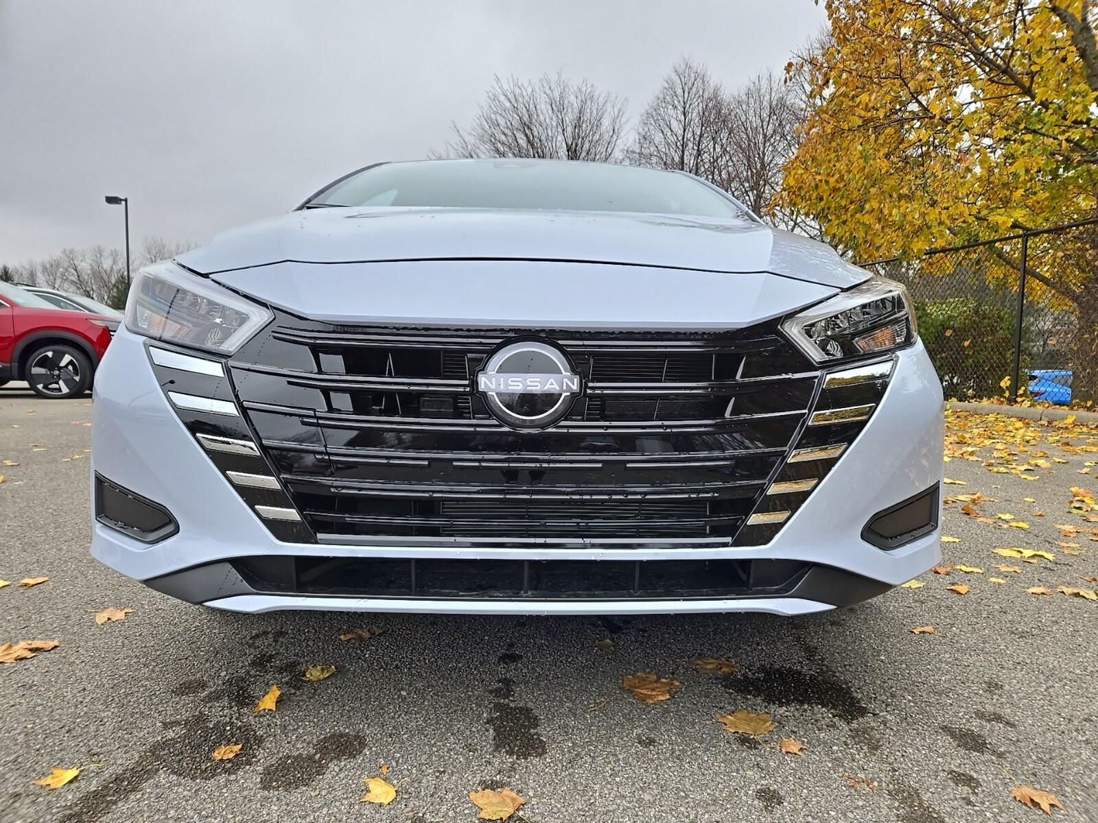 2025 Nissan Versa 1.6 SV photo 3