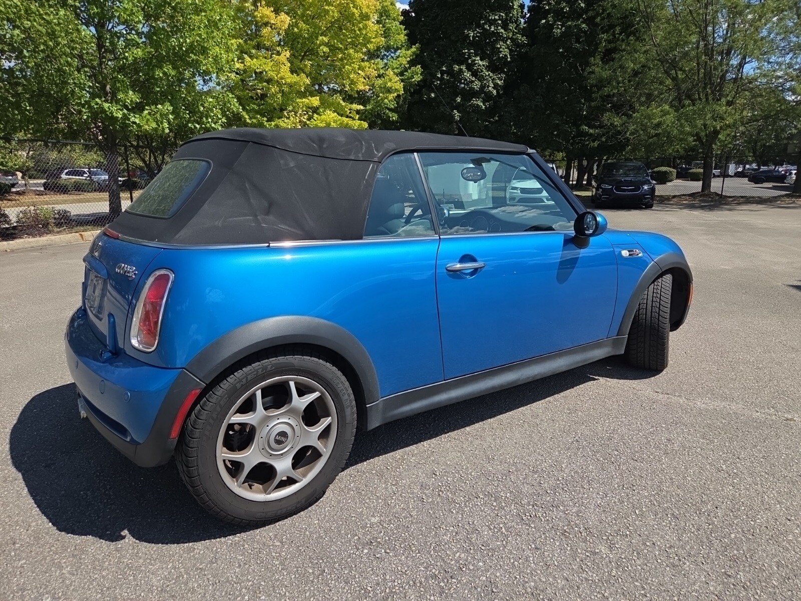 2007 Mini Cooper Base Convertible photo 3
