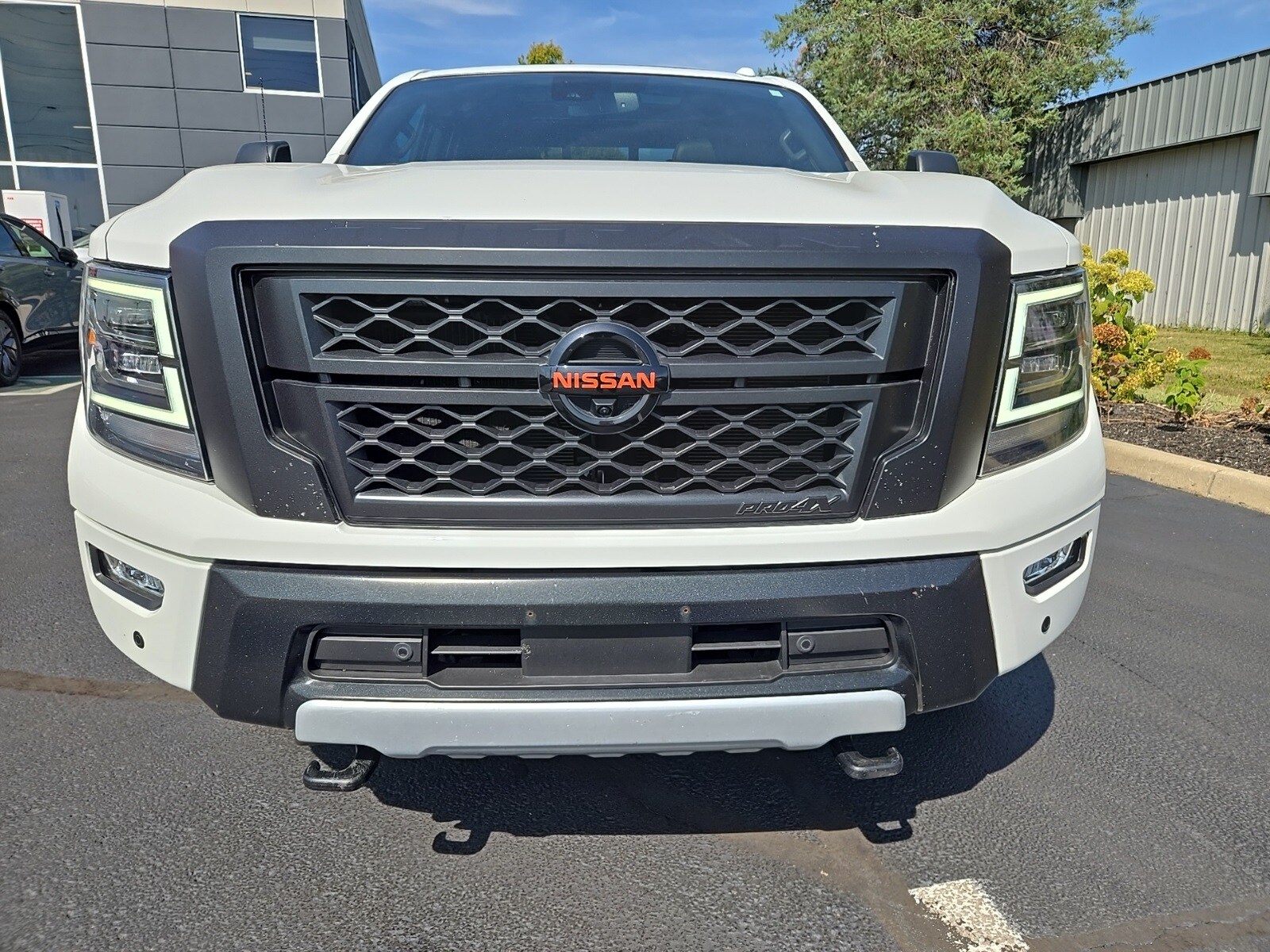 2021 Nissan Titan PRO-4X photo 2