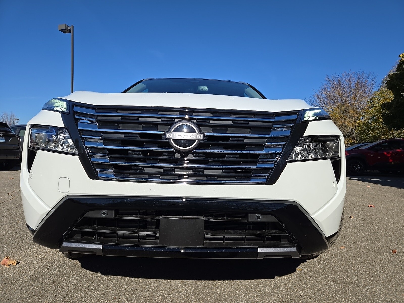 2026 Nissan Rogue Platinum photo 3