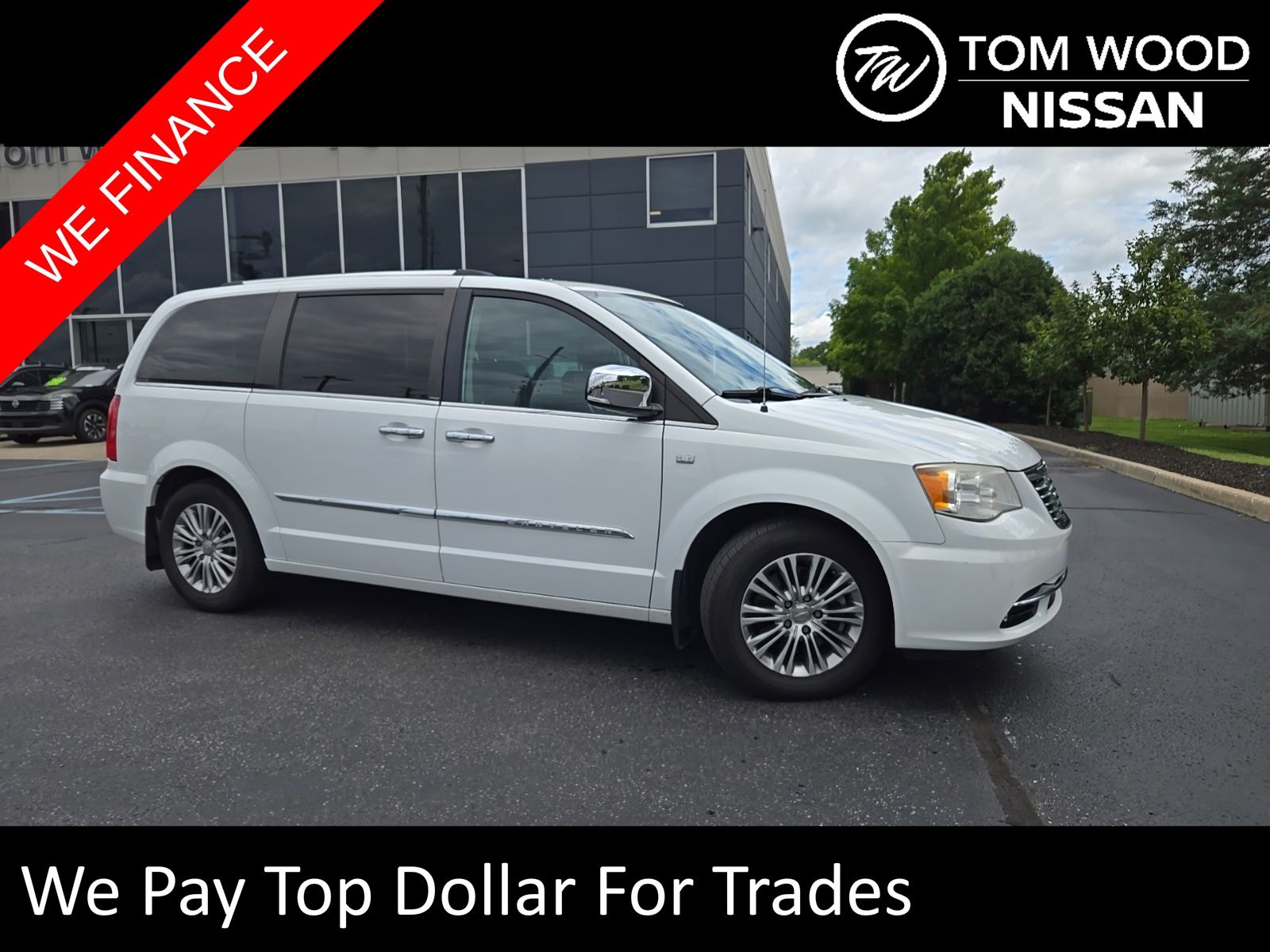 Used 2014 Chrysler Town & Country Touring-L with VIN 2C4RC1CG0ER225318 for sale in Noblesville, IN