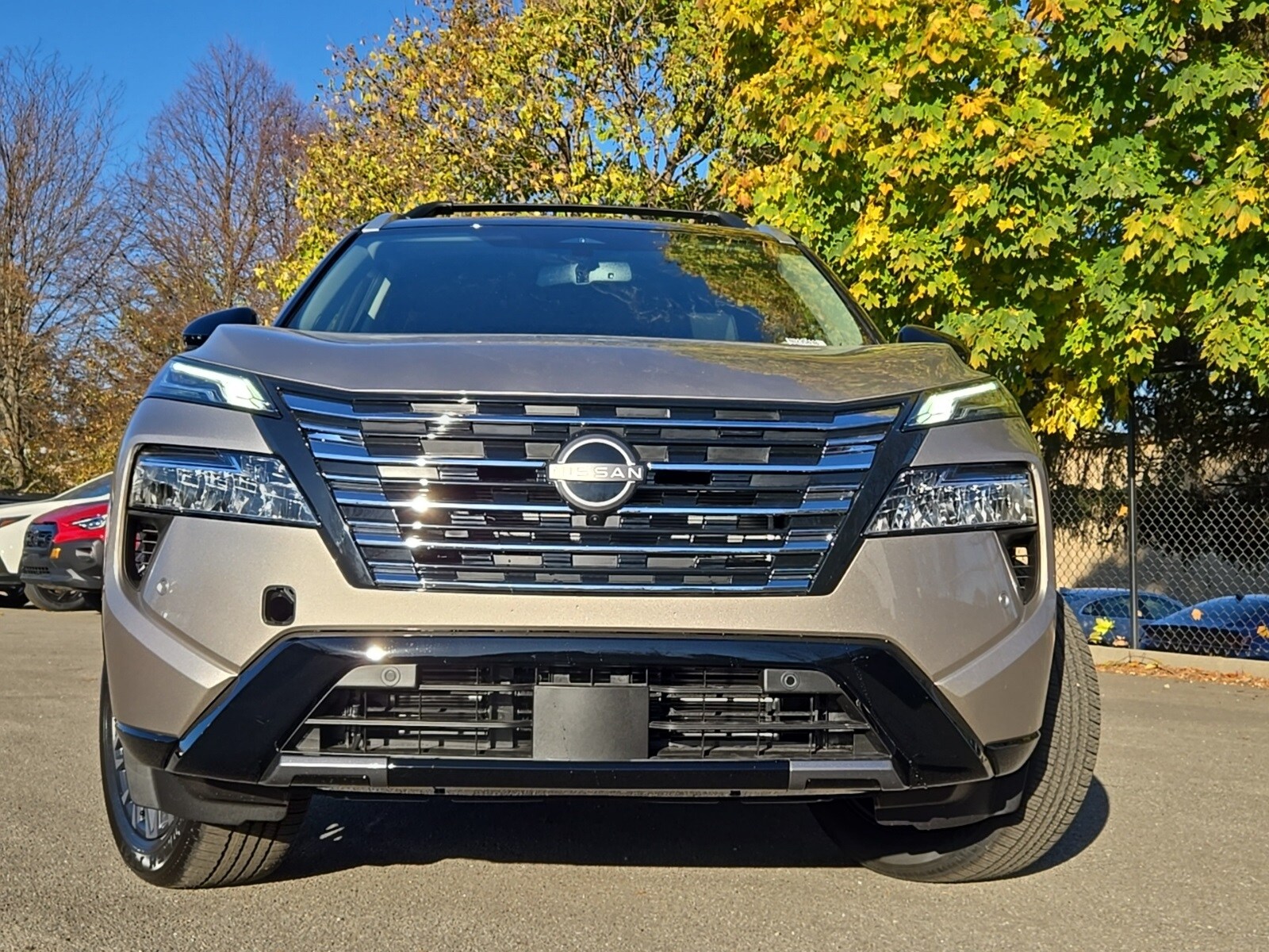 2026 Nissan Rogue Platinum photo 3