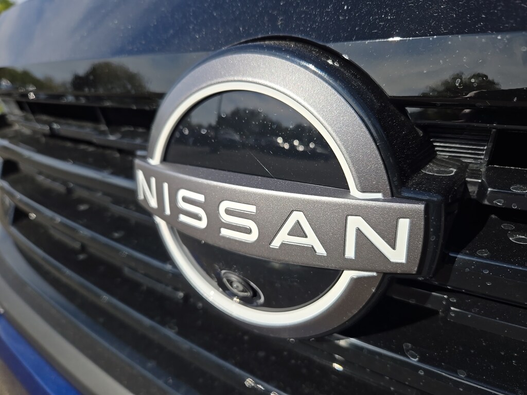 New 2026 Nissan Kicks SR SUV