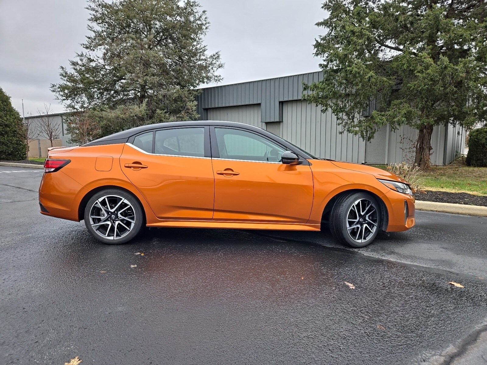 2024 Nissan Sentra SR photo 2