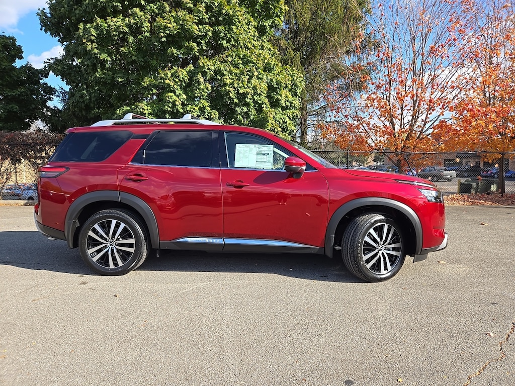 New 2025 Nissan Pathfinder Platinum SUV