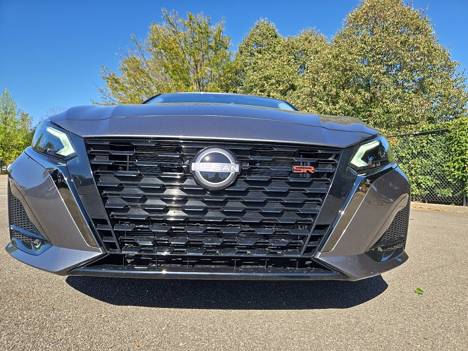 2025 Nissan Altima SR photo 3
