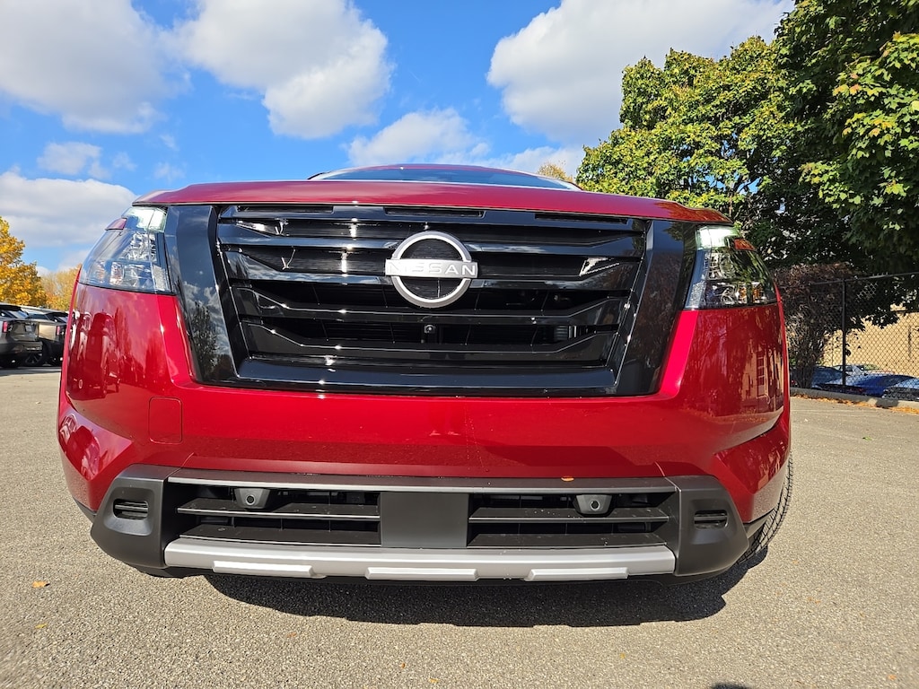 New 2025 Nissan Pathfinder Platinum SUV