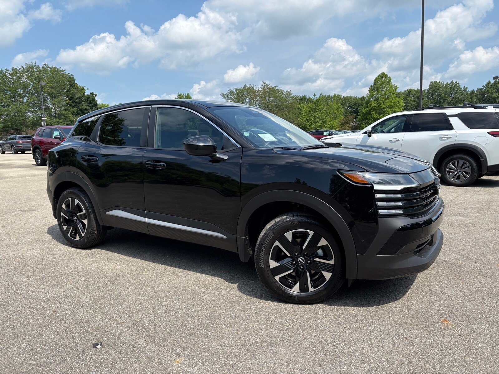 2025 Nissan Kicks SV photo 3