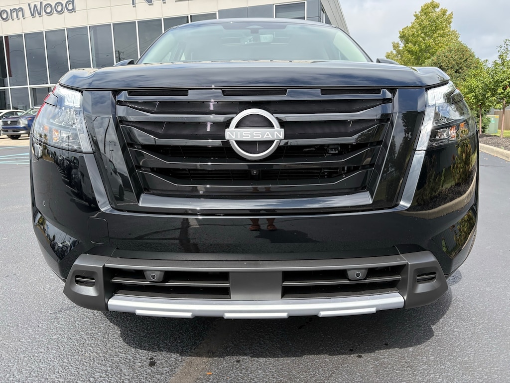 New 2025 Nissan Pathfinder Platinum SUV