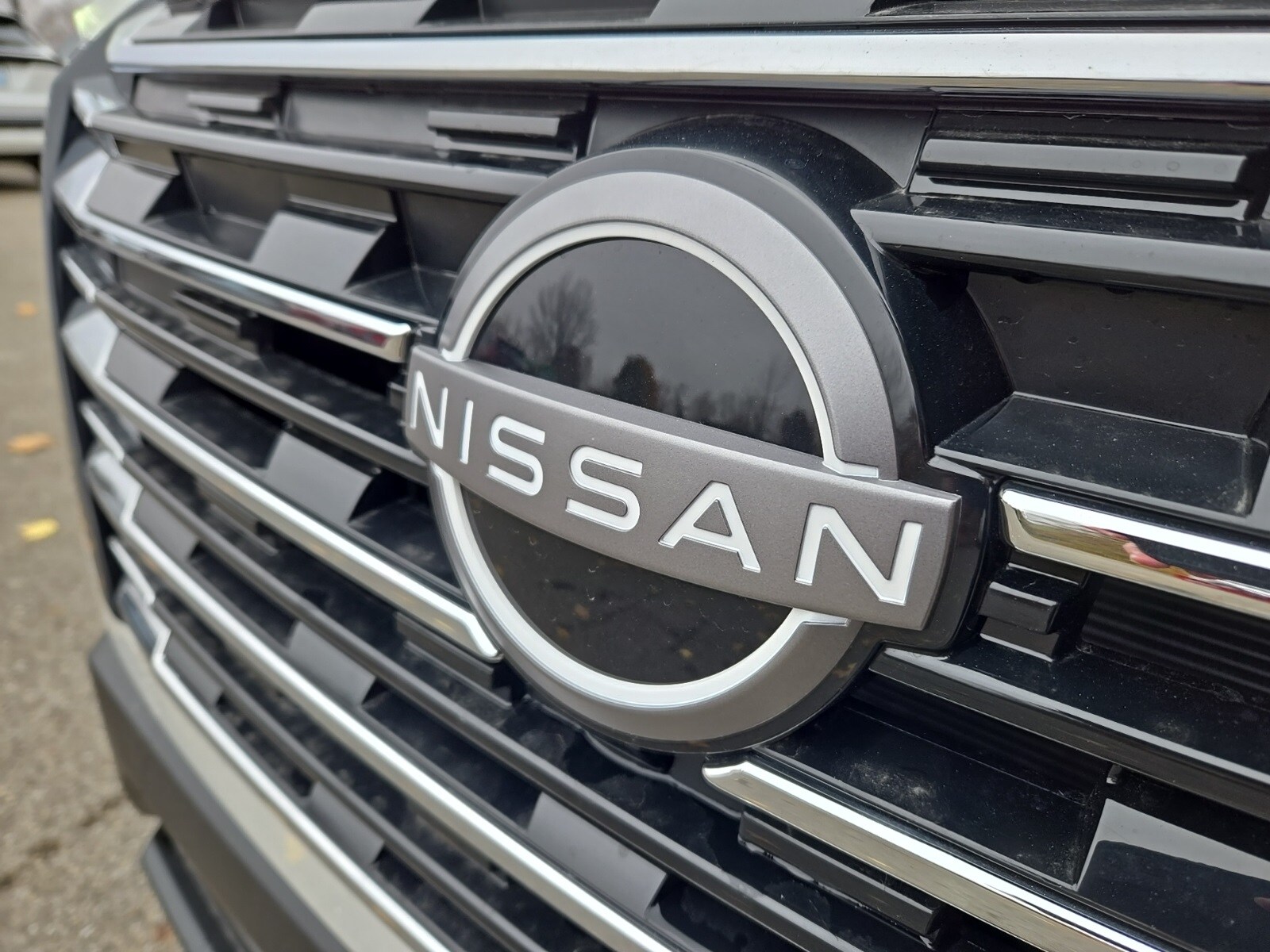 2026 Nissan Rogue SV photo 4