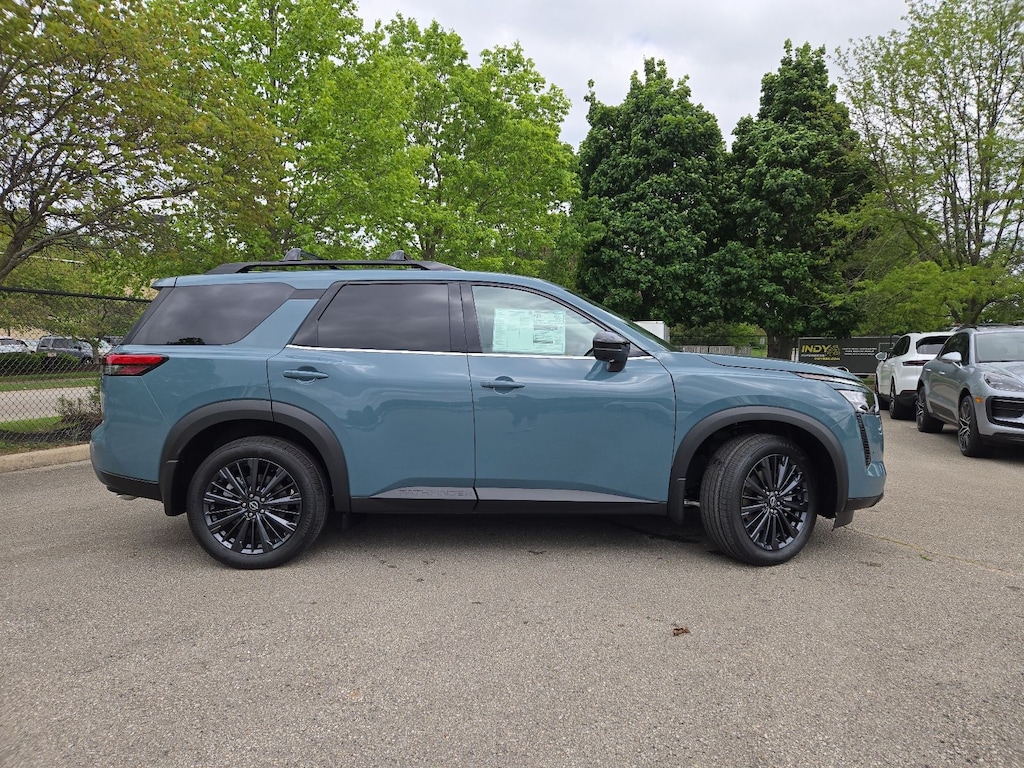 New 2026 Nissan Pathfinder SL SUV