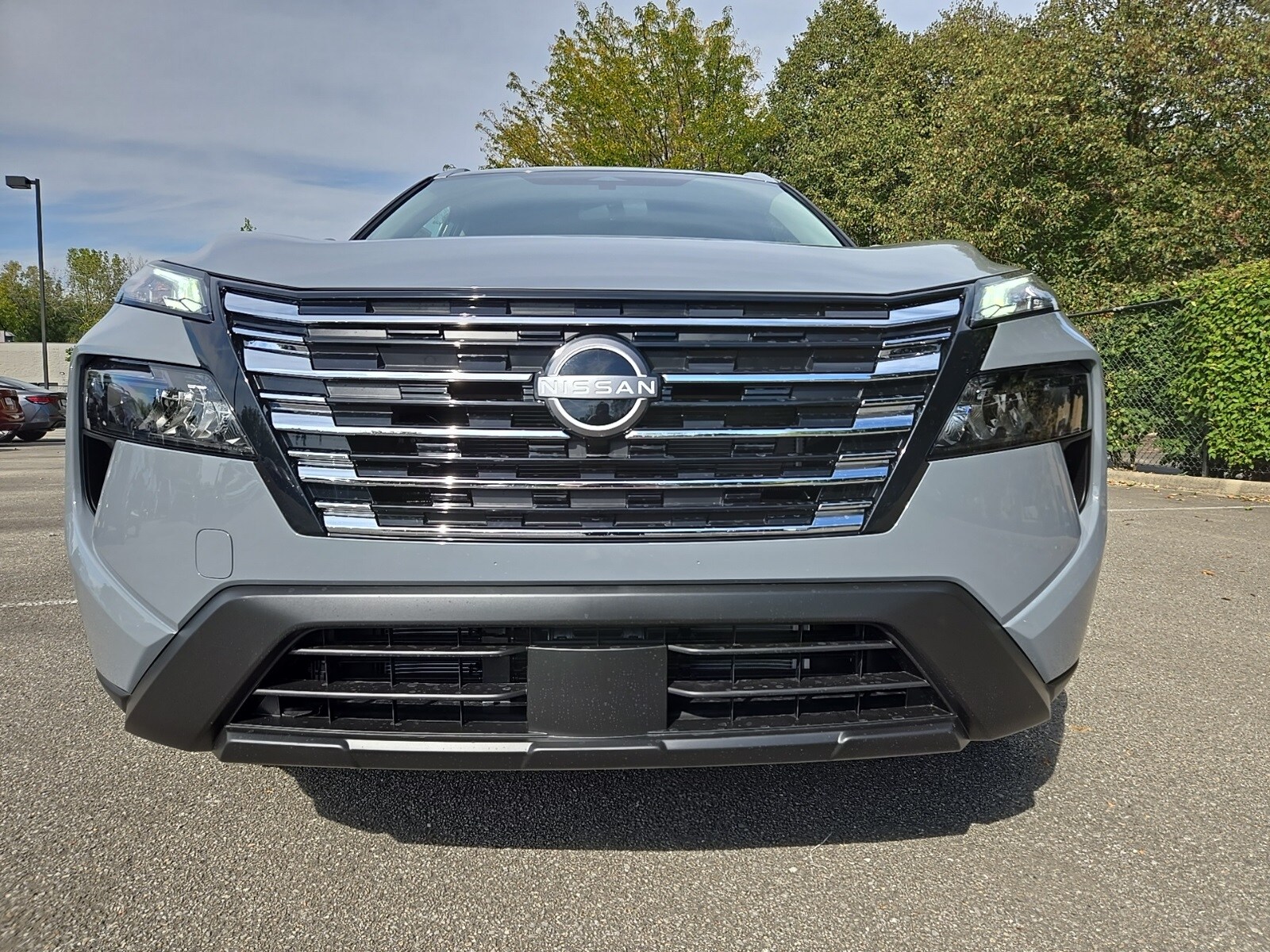 2026 Nissan Rogue SV photo 3