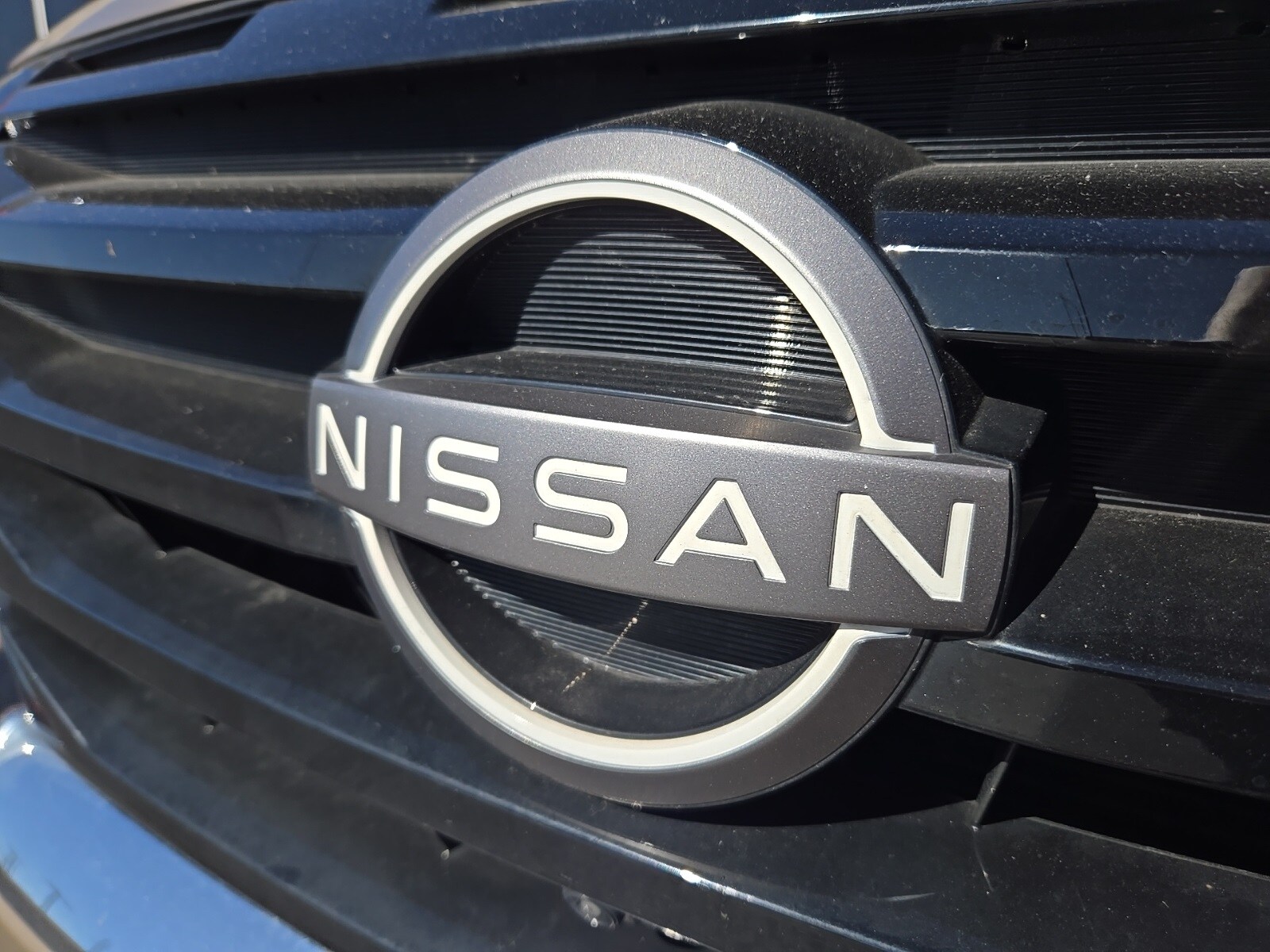 2023 Nissan Pathfinder Platinum photo 4