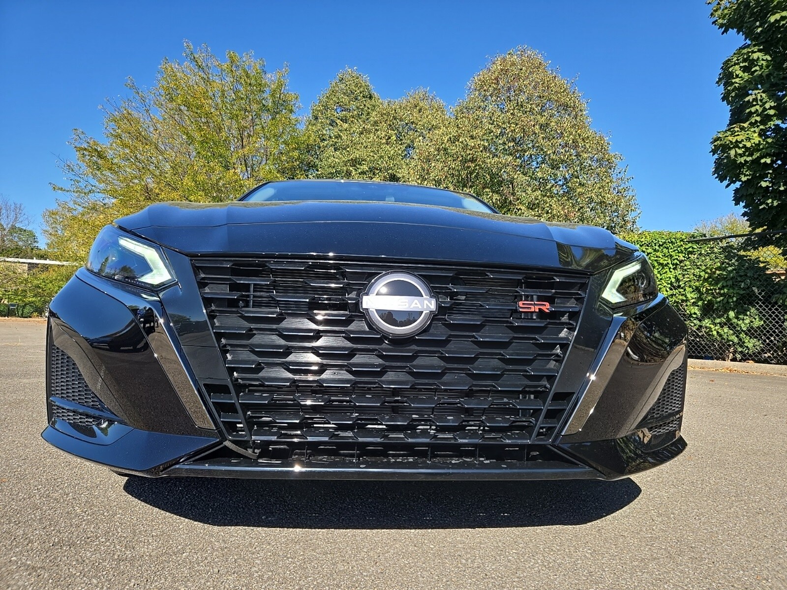 2025 Nissan Altima SR photo 2