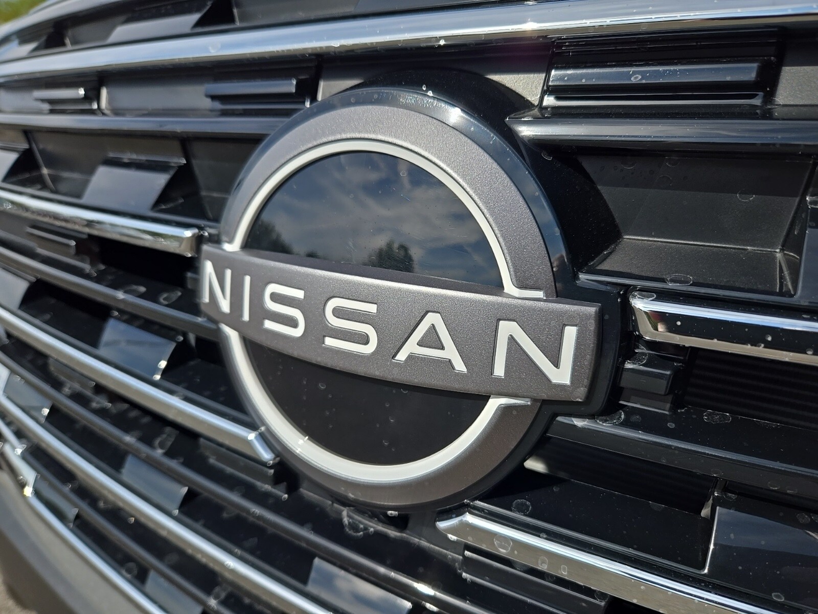 2026 Nissan Rogue SV photo 4