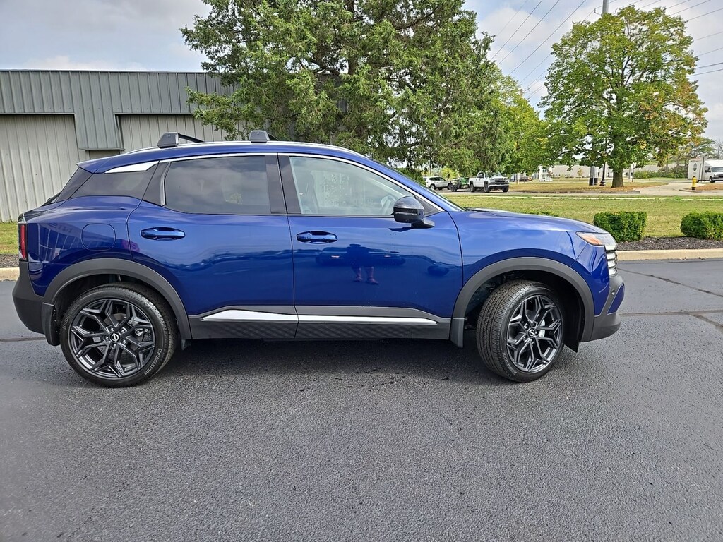 New 2026 Nissan Kicks SR SUV